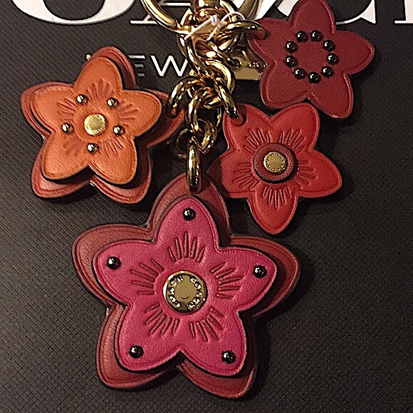 COACH - WILDFLOWER MIX BAG CHARM / KEYCHAIN (NWT) - Picture 2 of 13